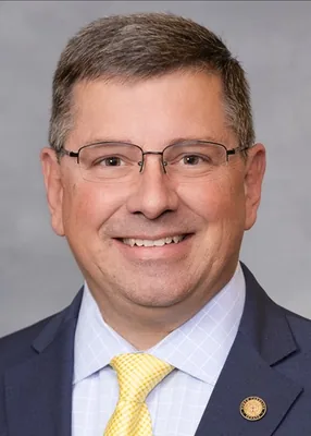 Official portrait of Bob Brinson