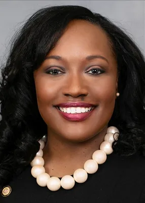 Official portrait of Natalie Murdock