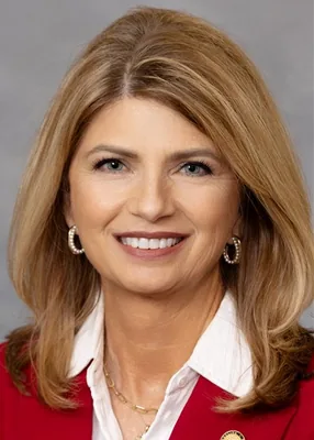 Official portrait of Lisa Barnes
