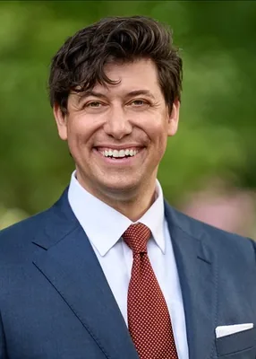 Official portrait of Jonah Garson