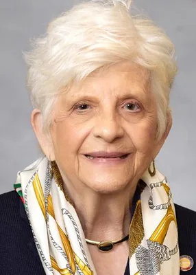 Official portrait of Julia Howard
