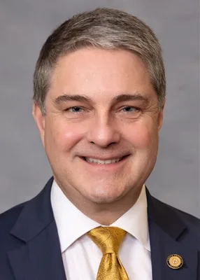 Official portrait of Warren Daniel