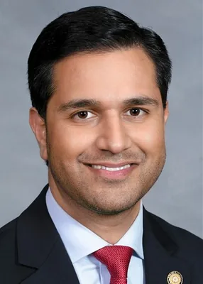 Official portrait of Mujtaba Mohammed