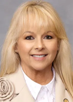Official portrait of Julia Greenfield