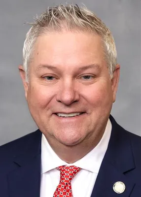 Official portrait of Chris Humphrey